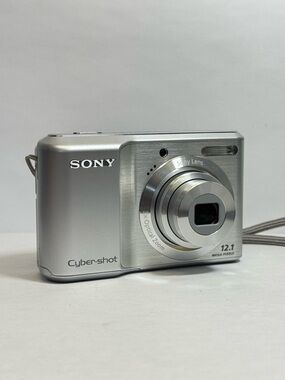 Sony Cyber Shot 12.1 MP Digital Camera Model DSC-S2100 Y2K Sliver - Tested